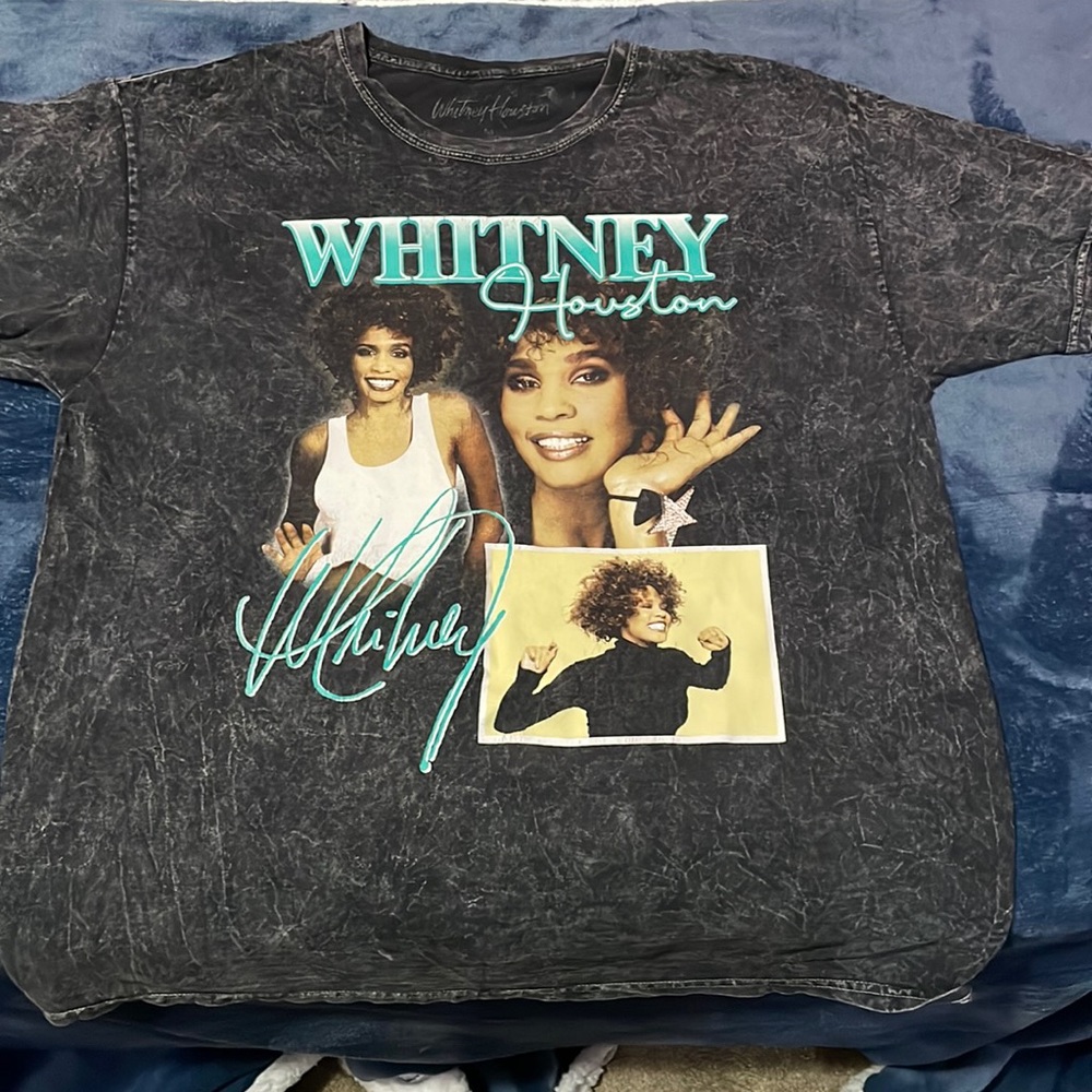 Graphic tee